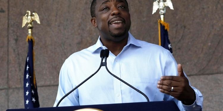 Vicegobernador de Nueva York es arrestado por autoridades federales