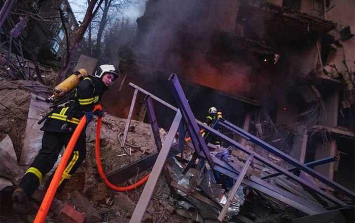 Cuatro mil creadores internacionales piden el fin de la agresión a Ucrania Cuatro mil creadores internacionales piden el fin de la agresión a Ucrania