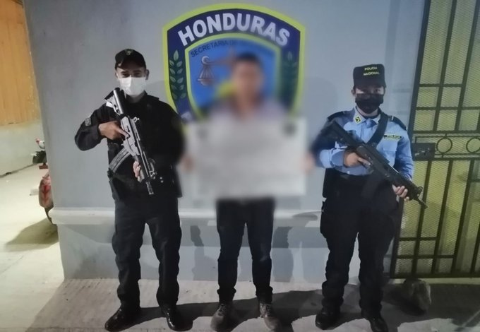 Detienen a 2 “coyotes” con 6 nicaragüenses en la zona oriental del país