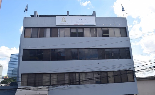 CNA: «Altos funcionarios de Sedis cerraron con broche de oro su concierto de corrupción»