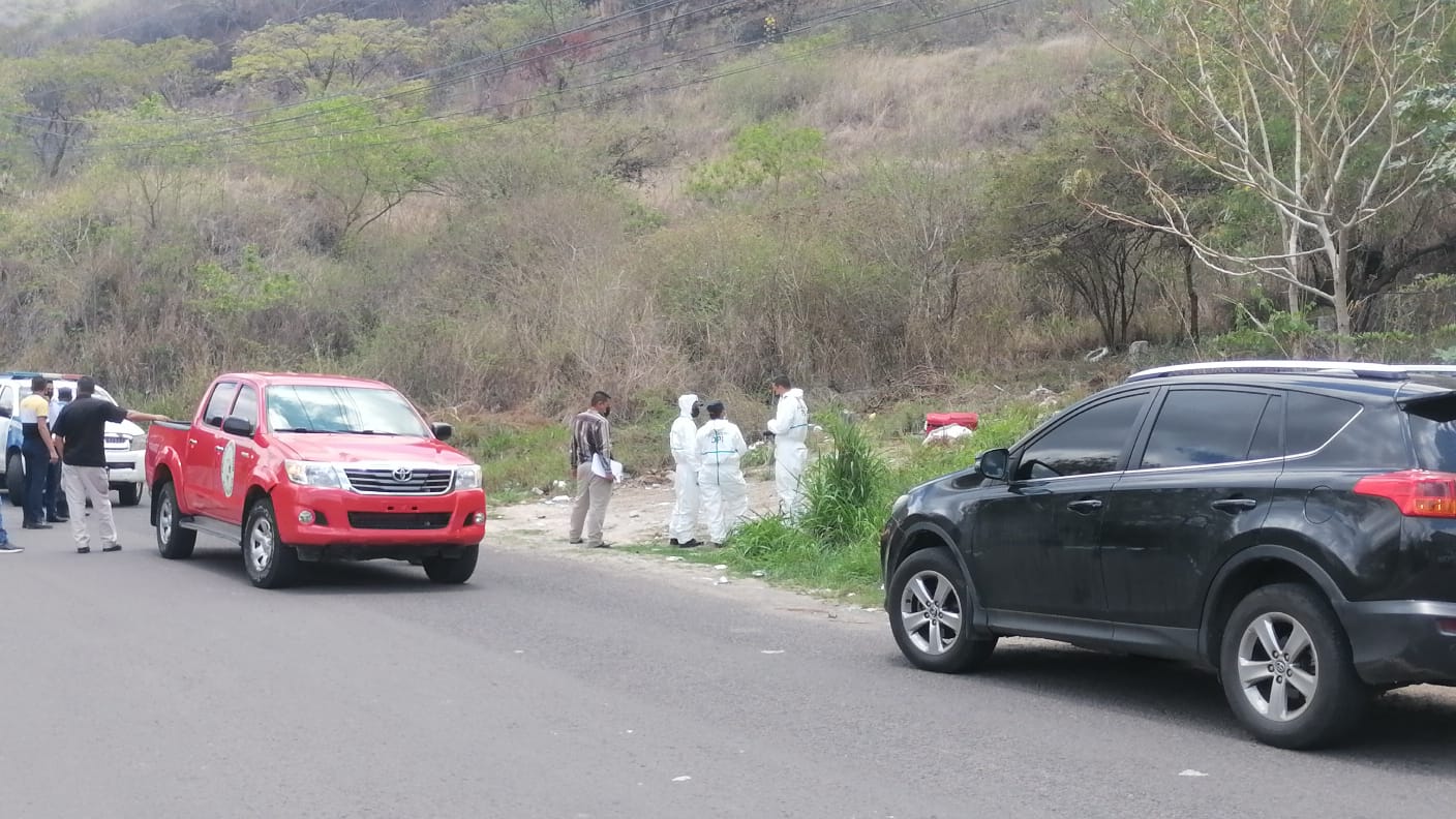 ¡Dantesco! Desmembrado y en una maleta hallan cadáver en la col. Loarque