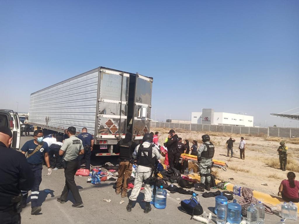 Encuentran a 275 migrantes abandonados en caja de tráiler en este de México Encuentran a 275 migrantes abandonados en caja de tráiler en este de México