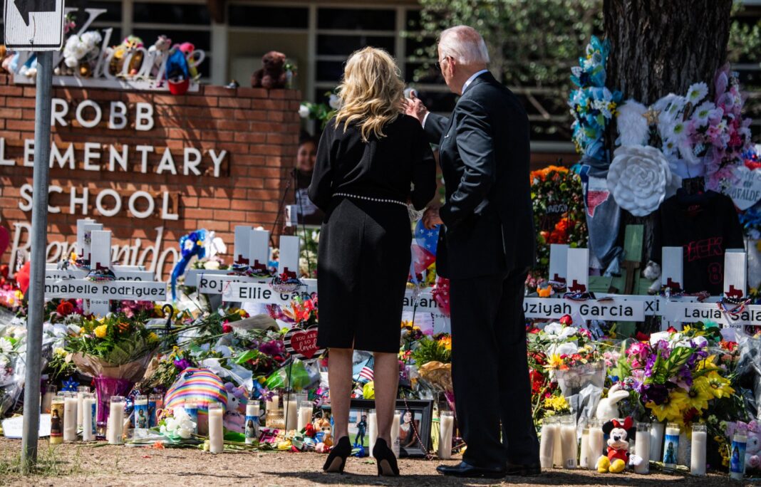 Biden visita la escuela de Texas donde murieron 19 niños y 2 maestras