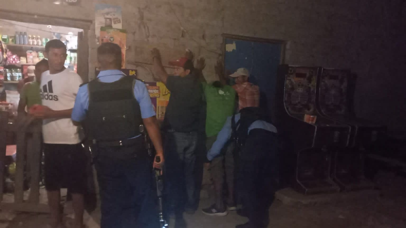 Más de 400 detenidos por faltas y delitos reportó la UDEP-3 durante el mes de abril en Comayagua Más de 400 detenidos por faltas y delitos reportó la UDEP-3 durante el mes de abril en Comayagua