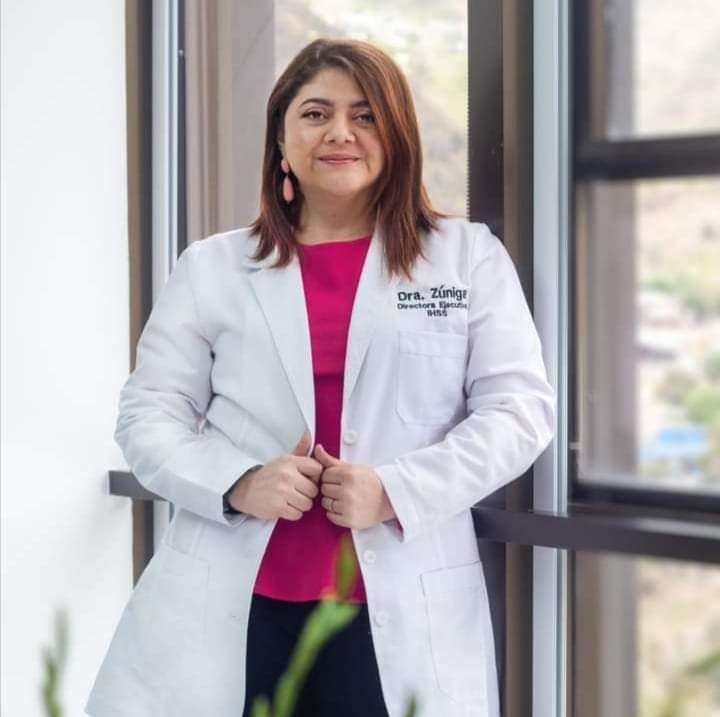 Después de amenazas a muerte y la presión gubernamental, renuncia directora del IHSS laDra. Adriana Zuniga Después de amenazas a muerte y la presión gubernamental, renuncia directora del IHSS laDra. Adriana Zuniga