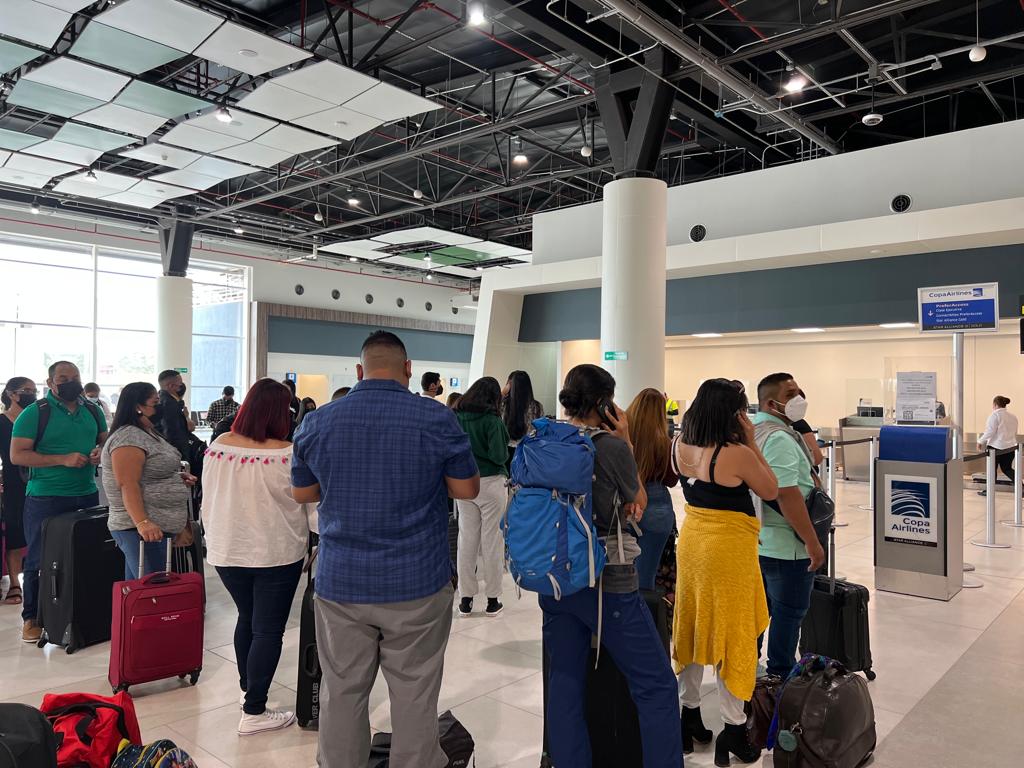 Palmerola atiende 18 operaciones y más de 2,500 personas este lunes