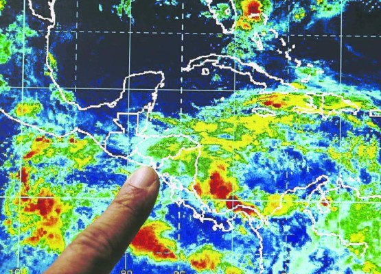 Primera onda tropical ingresará este jueves al territorio nacional Primera onda tropical ingresará este jueves al territorio nacional
