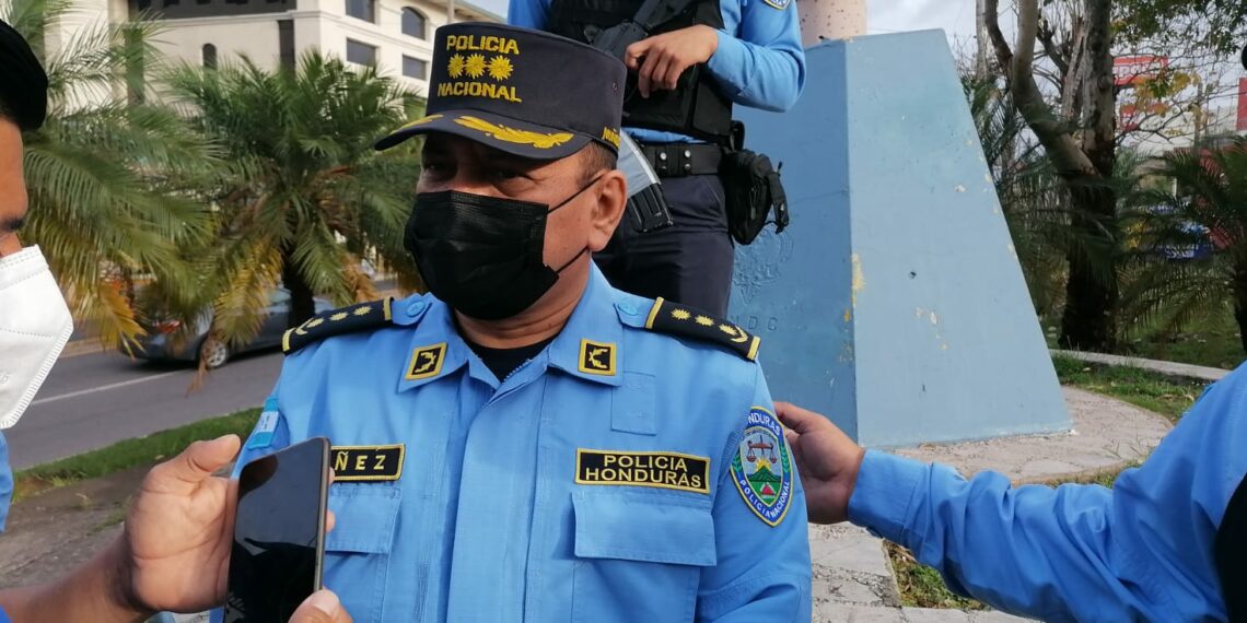 Nombran a oficial de policía como nuevo director de la Fuerza Nacional Anti Maras y Pandillas