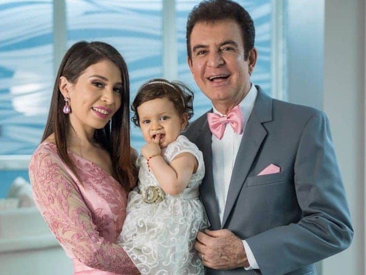 Salvador Nasralla y su esposa Iroska Elvir anuncian su segundo embarazo