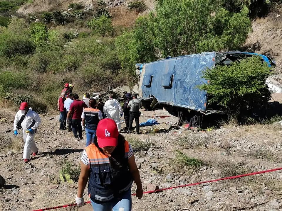 Al menos seis migrantes muertos entre ellos hondureños, deja accidente en San Luis Potosí, México Al menos seis migrantes muertos entre ellos hondureños, deja accidente en San Luis Potosí, México