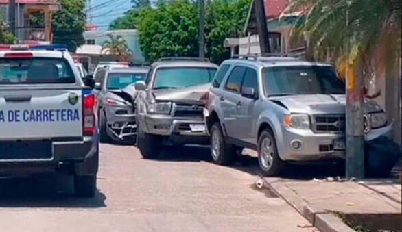 Auto de formal procesamiento contra juez de sentencia de La Ceiba por dos presuntos delitos Auto de formal procesamiento contra juez de sentencia de La Ceiba por dos presuntos delitos