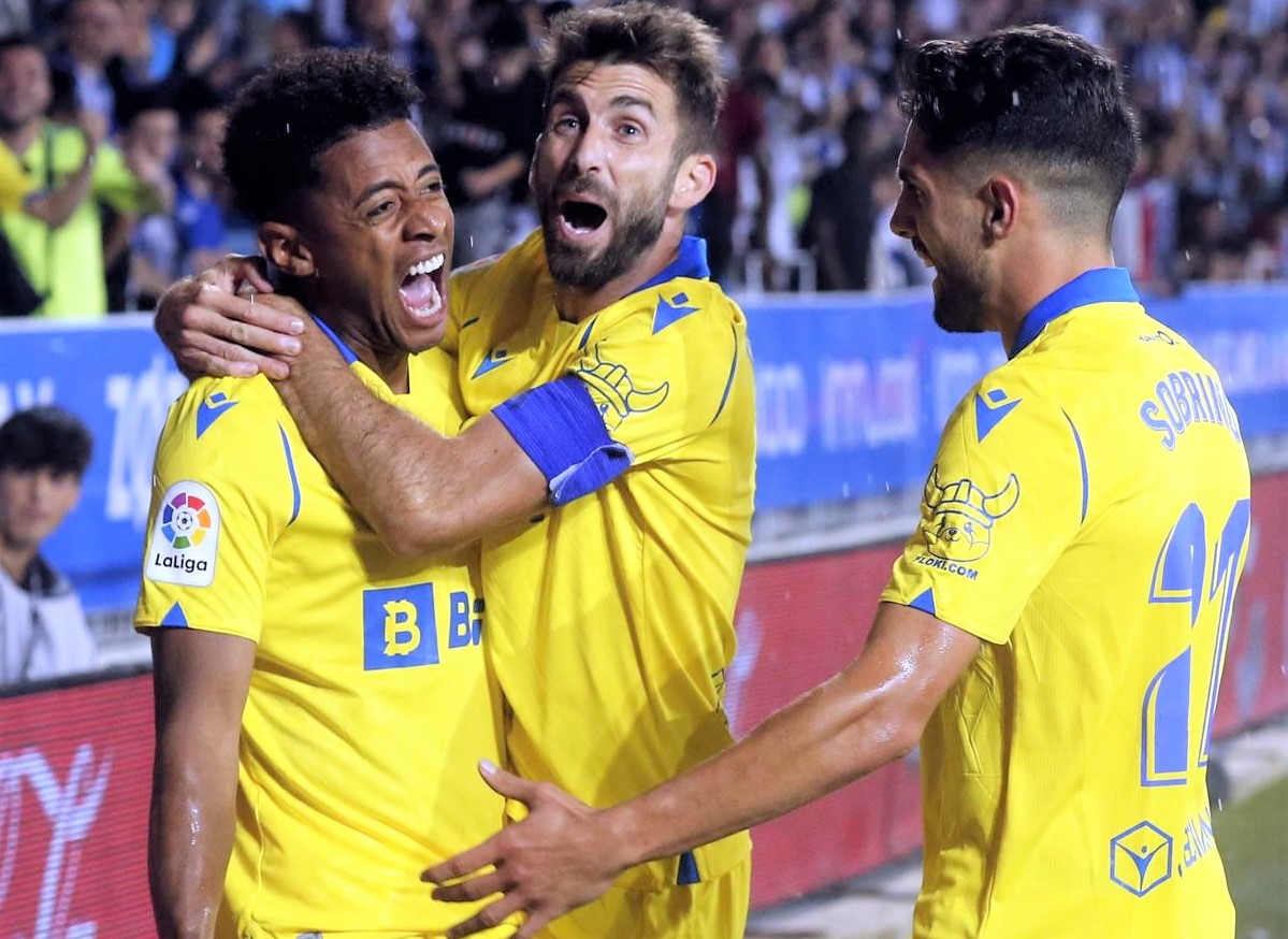 España: El «Choco» Lozano salva al Cádiz del descenso a segunda división