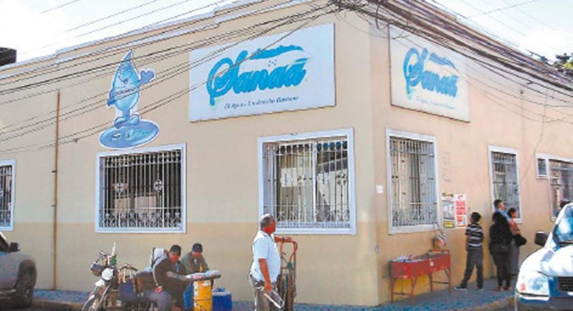 Medidas cautelares a un exfuncionario del SANAA por dos delitos