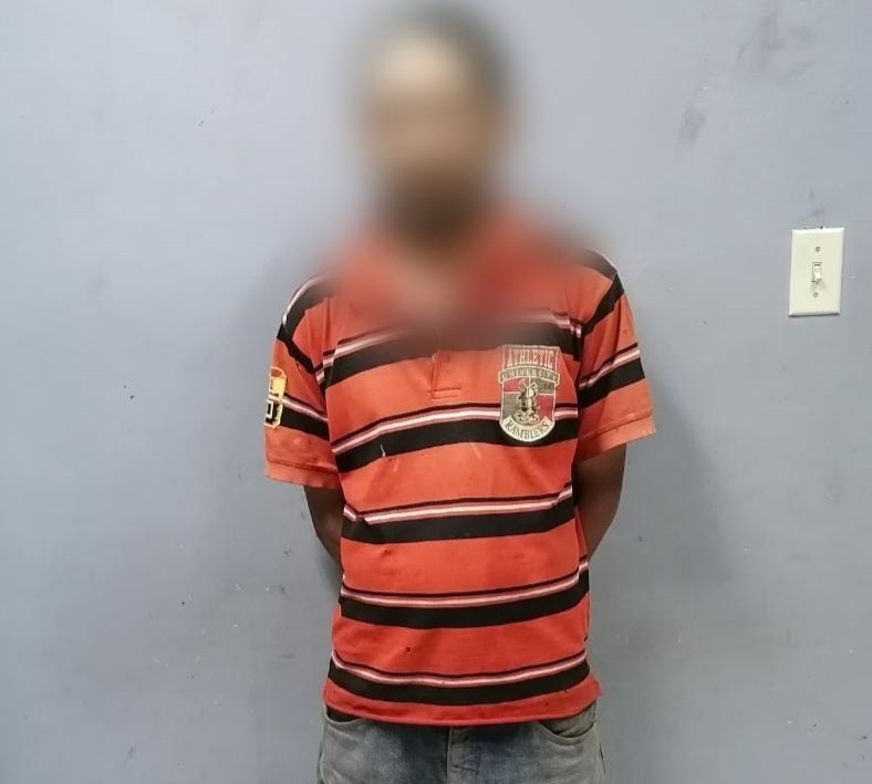 Capturan a hombre que supuestamente violaba a su propia madre en Santa Bárbara Capturan a hombre que supuestamente violaba a su propia madre en Santa Bárbara