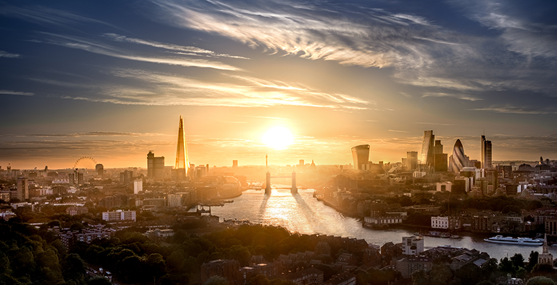 Incendios forestales y ola de calor agobian a Europa