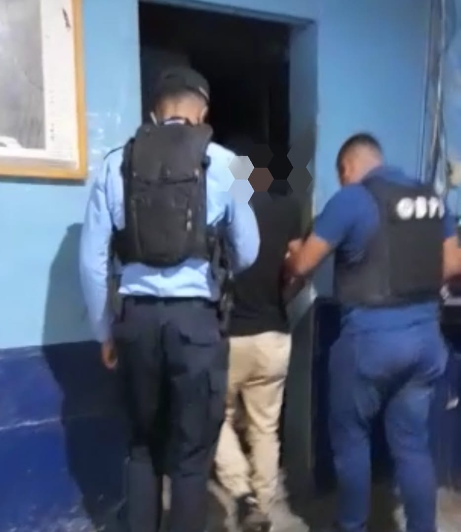 DPI detiene a sujeto por la supuesta violación de su cuñada de nueve años en Olanchito, Yoro DPI detiene a sujeto por la supuesta violación de su cuñada de nueve años en Olanchito, Yoro