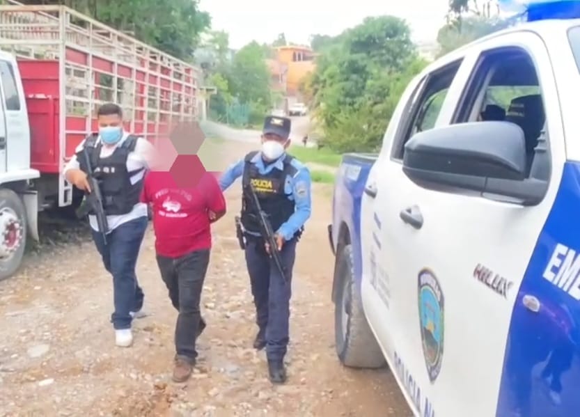 Capturan a «coyote» nicaragüense que pretendía sacar del país a 10 hondureños Capturan a «coyote» nicaragüense que pretendía sacar del país a 10 hondureños