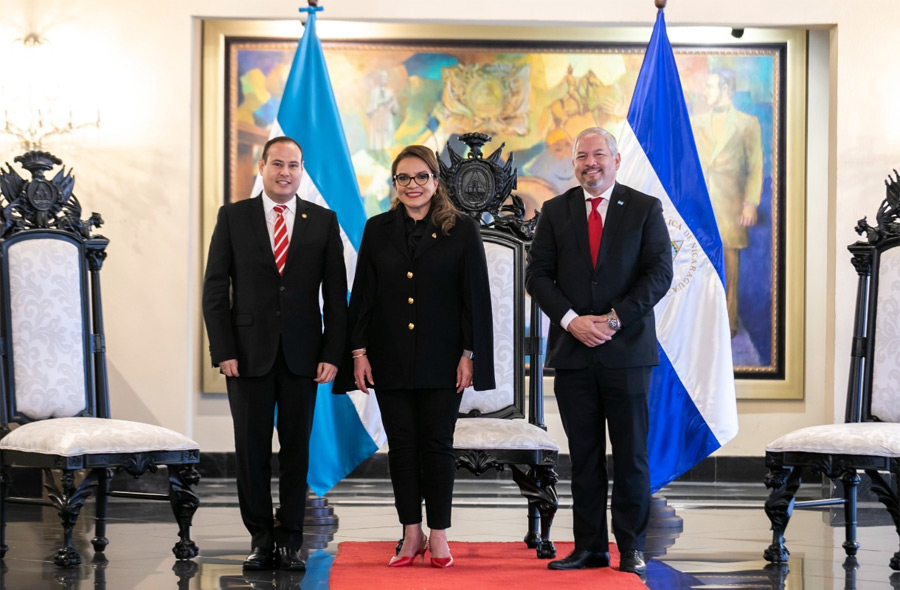 Gobierno de Honduras recibe cartas credenciales de embajadores de Nicaragua, Belice y Sri Lanka