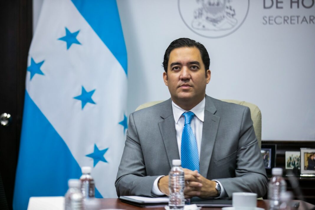 Secretario Privado de la presidenta asegura que el Gobierno no está colocando bonos soberanos