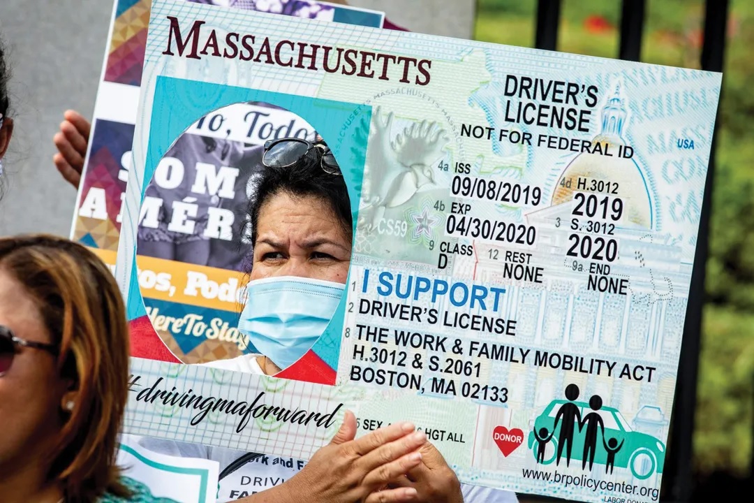 Massachusetts aprueba licencias de conducir para indocumentados