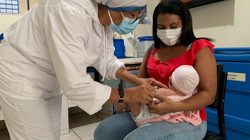 EEUU autoriza vacunas de Pfizer y Moderna para bebés a partir de los seis meses