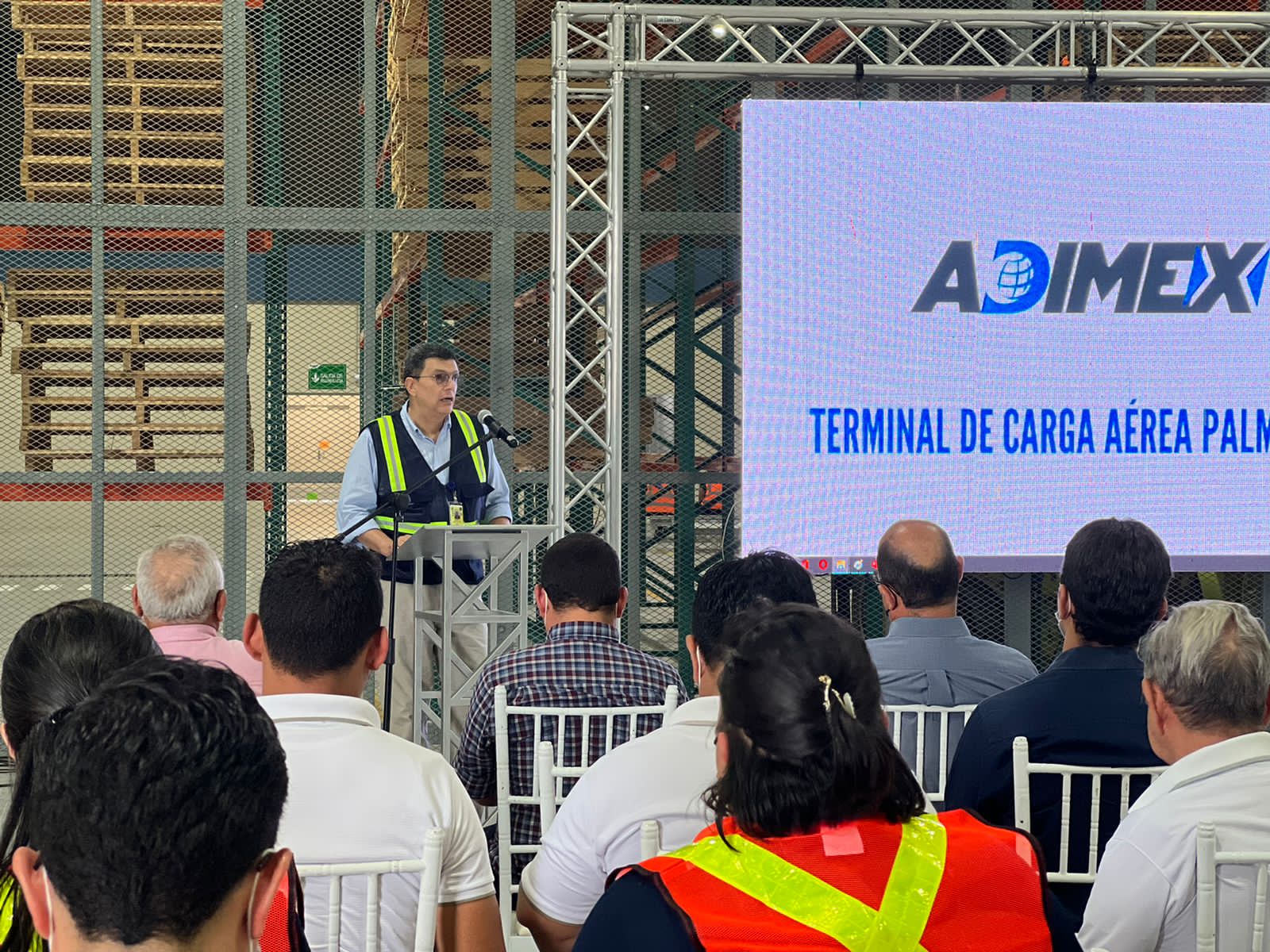Exportadores, importadores y agentes de carga conocen beneficios que ofrecerá la Terminal de Carga de Palmerola