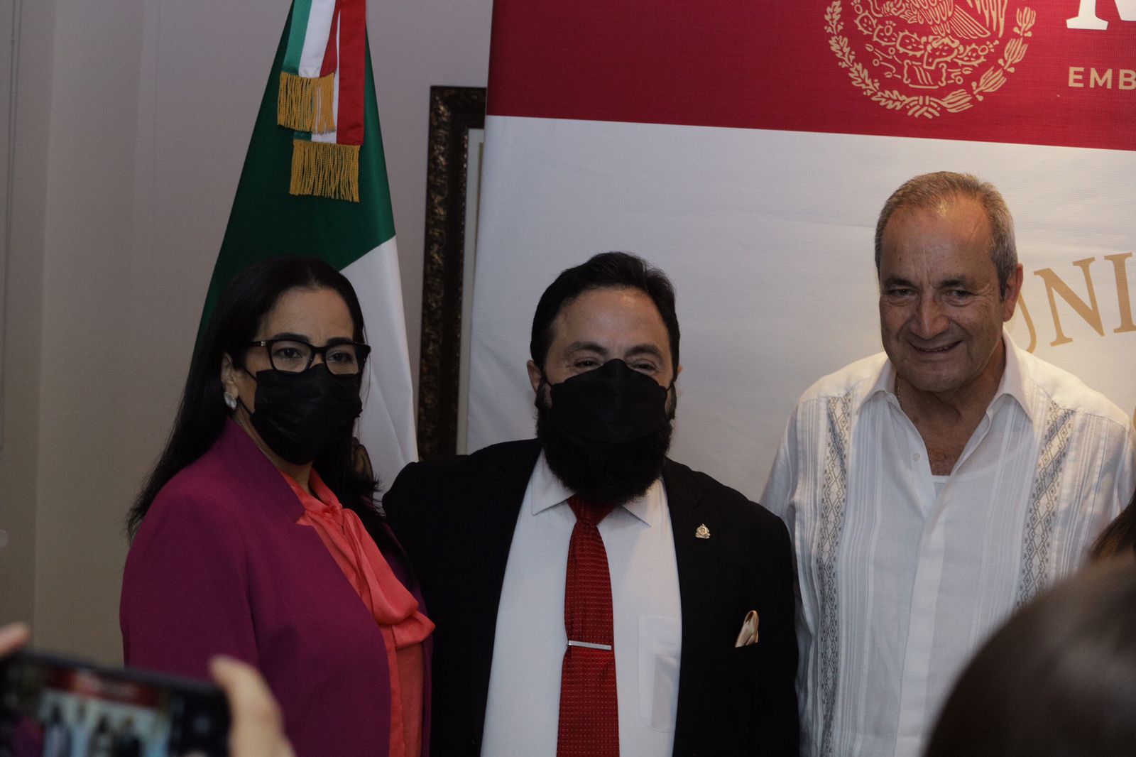 Presidente del CN atendió invitación a exposición fotográfica en la Embajada de México