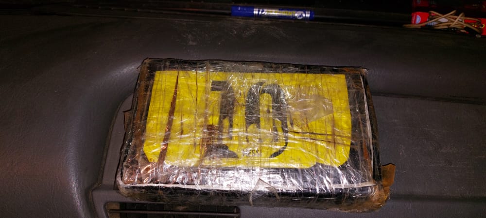 Policía Antidrogas en San Pedro Sula captura sujeto que transportaba cocaína en camión Policía Antidrogas en San Pedro Sula captura sujeto que transportaba cocaína en camión