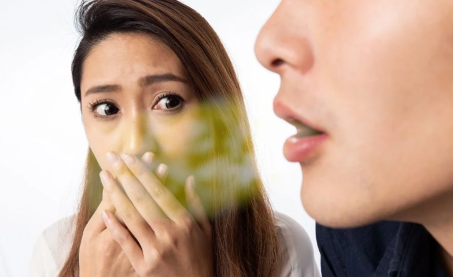 Cinco consejos para acabar con el mal aliento