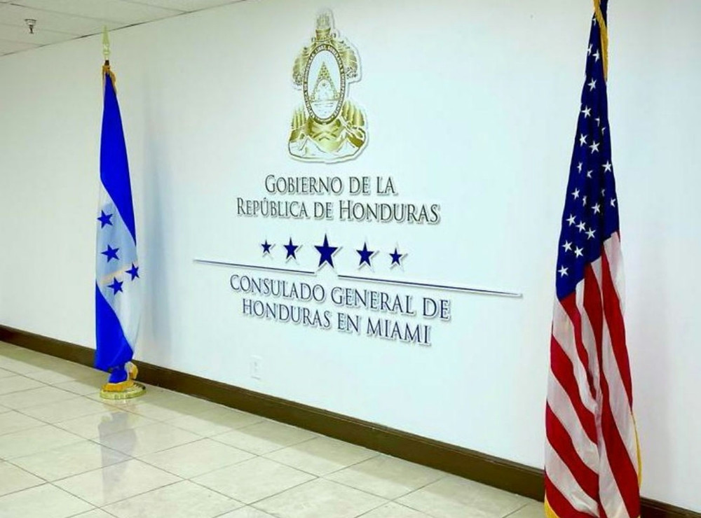 Registro Nacional de las Personas, continua con la entrega de DNI en Miami, Estados Unidos.