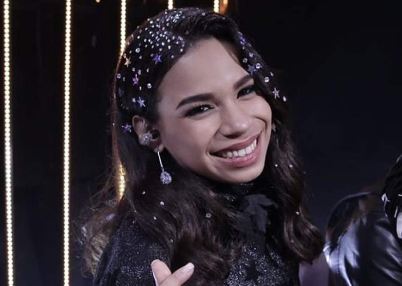 Hondureña Angie Flores es nominada a los premios “Viva la Música”