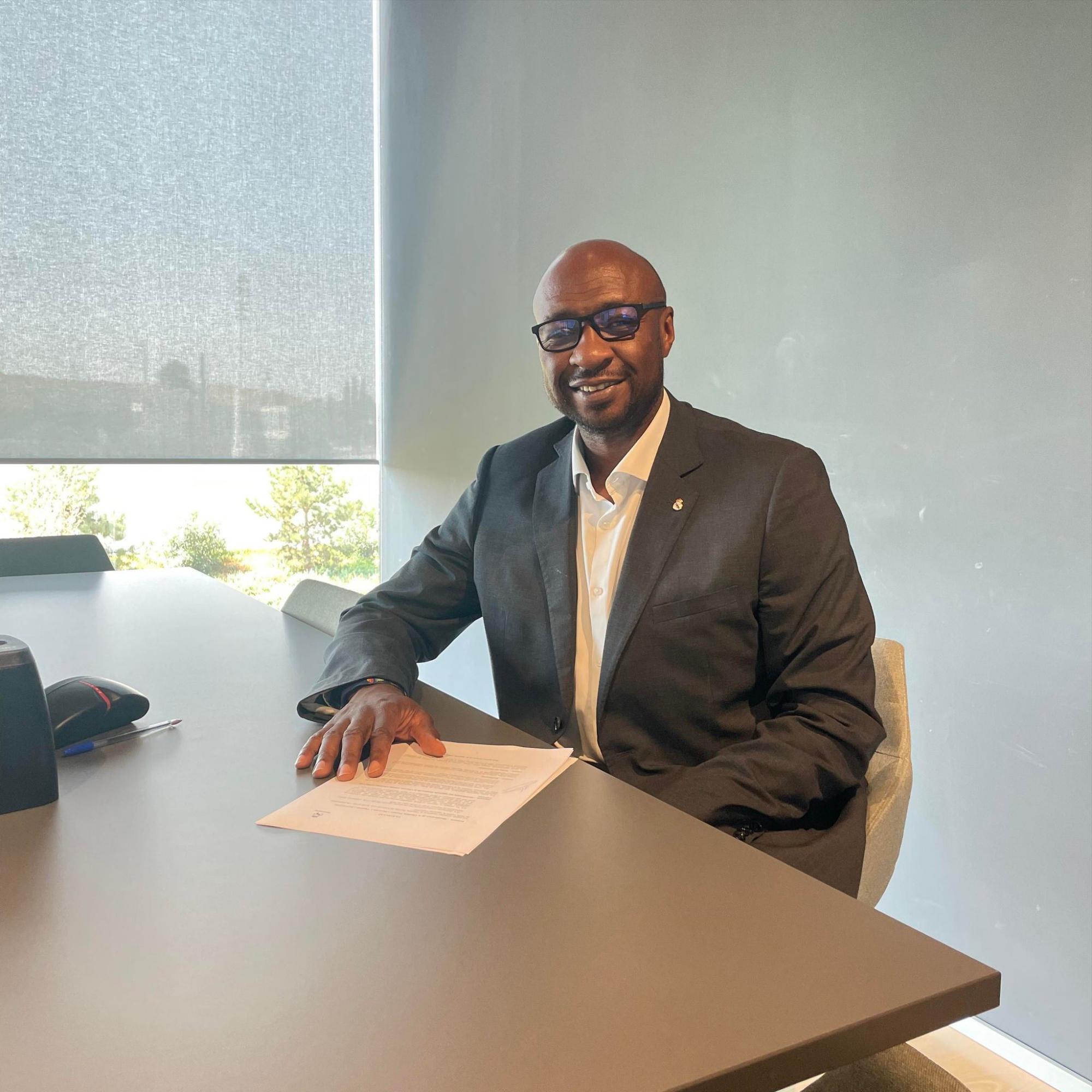 Walter Meléndez Russell se convierte en médico del equipo de Baloncesto del Real Madrid.