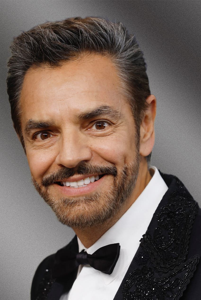 Eugenio Derbez se recupera de su cirugía.