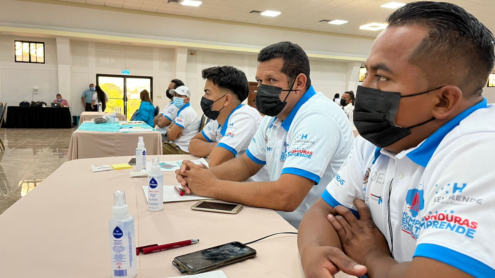 El Gobierno y la OEA asistirán a 200 compatriotas retornados para que se conviertan en microempresarios