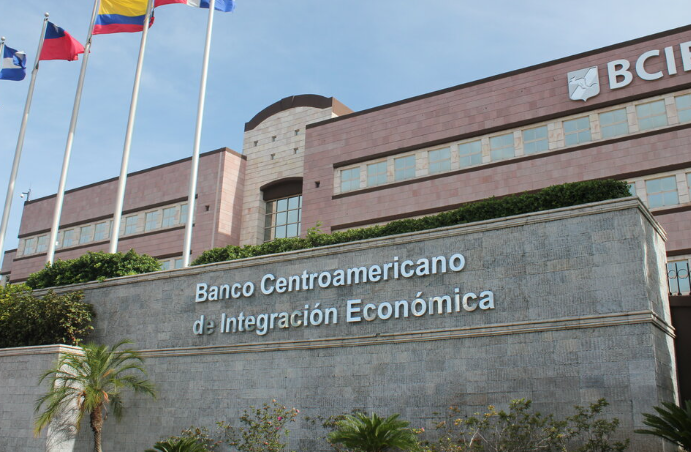 Honduras dispone de $600 millones del BCIE para construcción de hospitales Honduras dispone de $600 millones del BCIE para construcción de hospitales