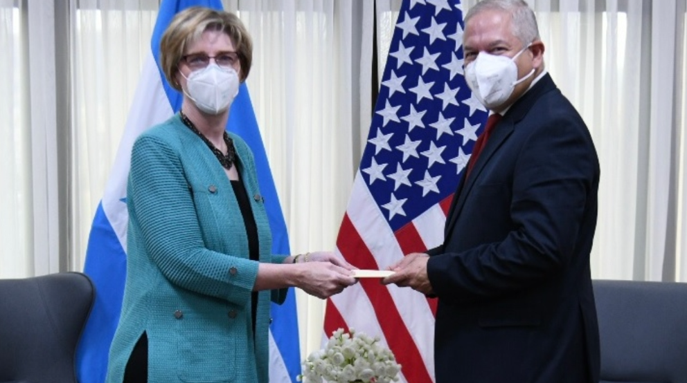 Canciller Reina anuncia protesta por declaraciones de la embajadora de EE. UU.