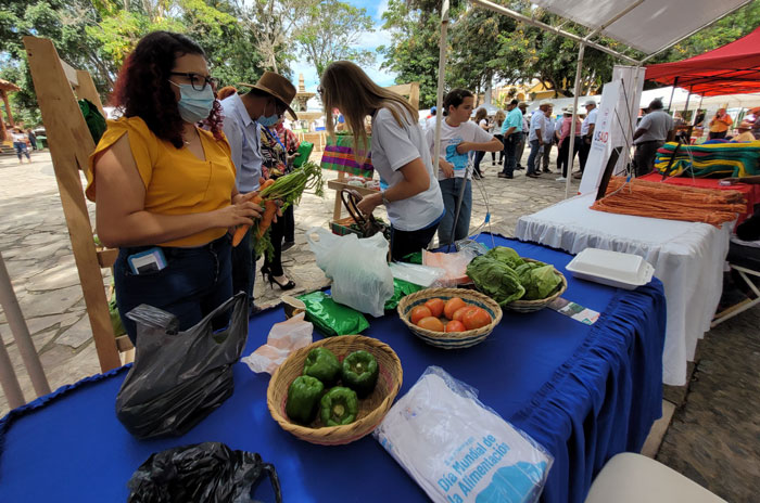 Con el lema “No dejar a nadie atrás”, la FAO conmemora Día de la Alimentación Con el lema “No dejar a nadie atrás”, la FAO conmemora Día de la Alimentación