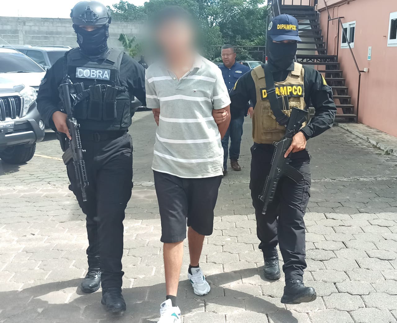 Un miembro de la pandilla 18 encargado del cobro de extorsión es capturado por la DIPAMPCO Un miembro de la pandilla 18 encargado del cobro de extorsión es capturado por la DIPAMPCO