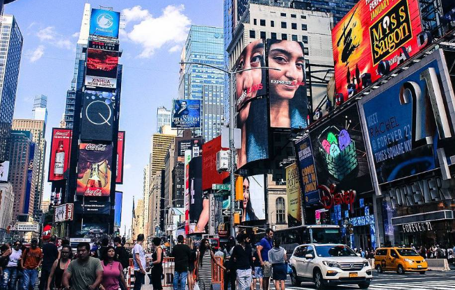 Nueva York presentará una iniciativa para ayudar a estudiantes inmigrantes