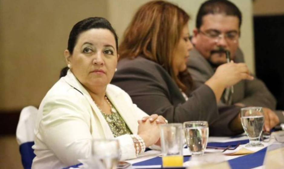 Prisión preventiva contra la exministra de Salud Yolani Batres