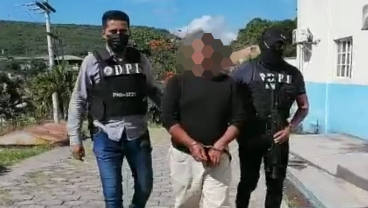 Aberrado sexual es capturado por suponerlo responsable de violar a su hija y elaborar pornografía infantil