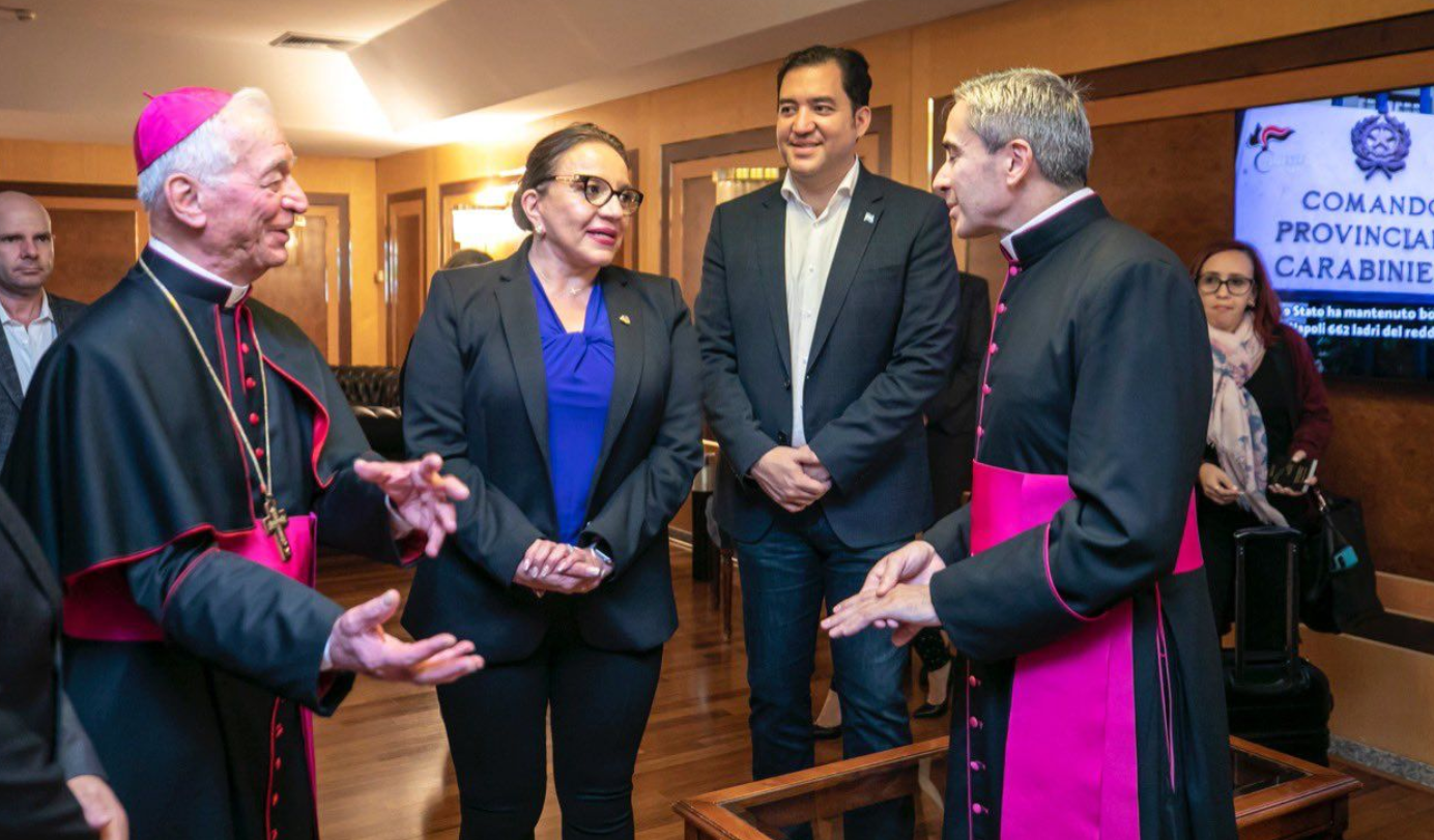 Presidenta Xiomara Castro llega a Italia para su reunión con el papa Francisco y disertación en la FAO
