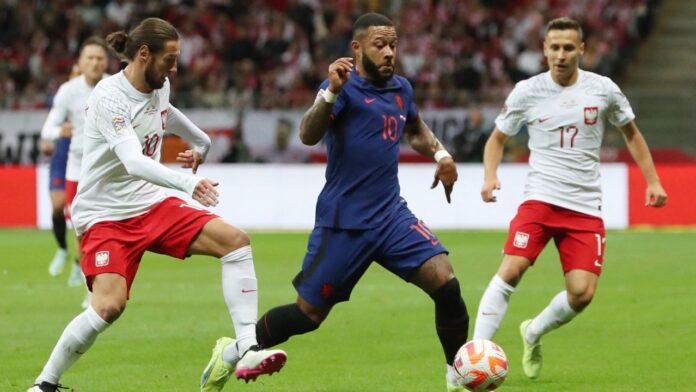 Depay, Frenkie de Jong y Danjuma en la lista previa de Van Gaal Depay, Frenkie de Jong y Danjuma en la lista previa de Van Gaal