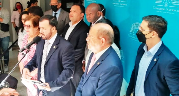 Diputados conforman Frente Parlamentario de Apoyo a la CICIH Diputados conforman Frente Parlamentario de Apoyo a la CICIH