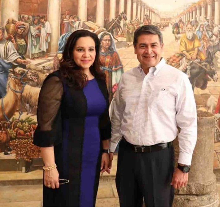 Exprimera dama Ana García recuerda hoy el cumpleaños de su esposo el expresidente, Juan Orlando Hernández