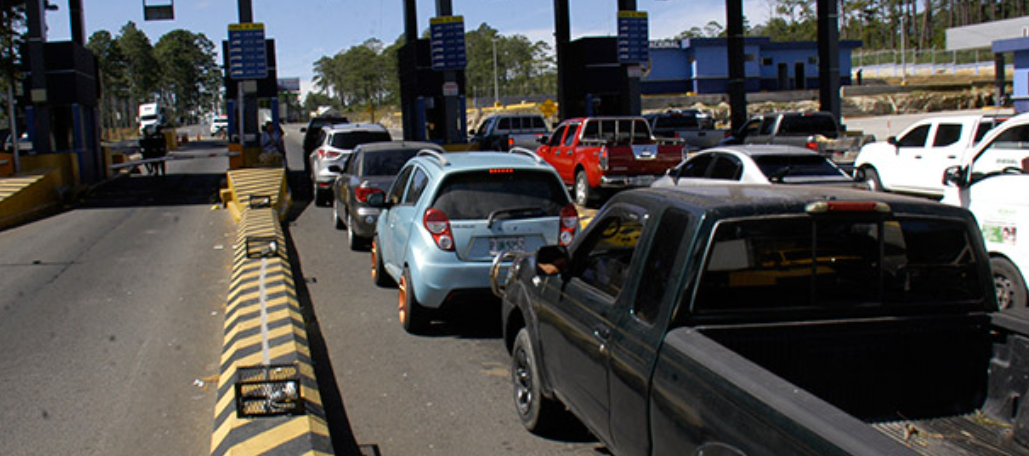 Pobladores protestan en contra de reubicación de caseta de peaje en el sector del Caracol