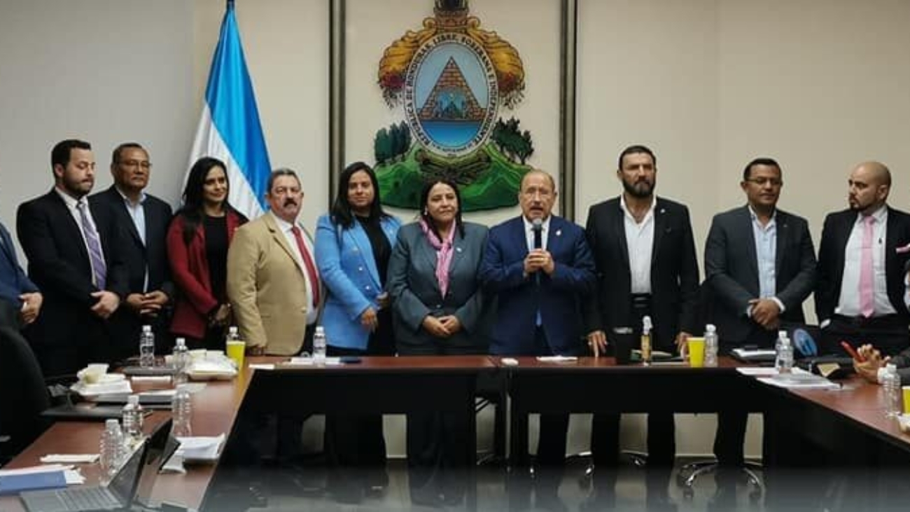 La Comisión del Presupuesto del CN Aprueba 6,589 millones de lempiras para eliminar extrema pobreza en el país.