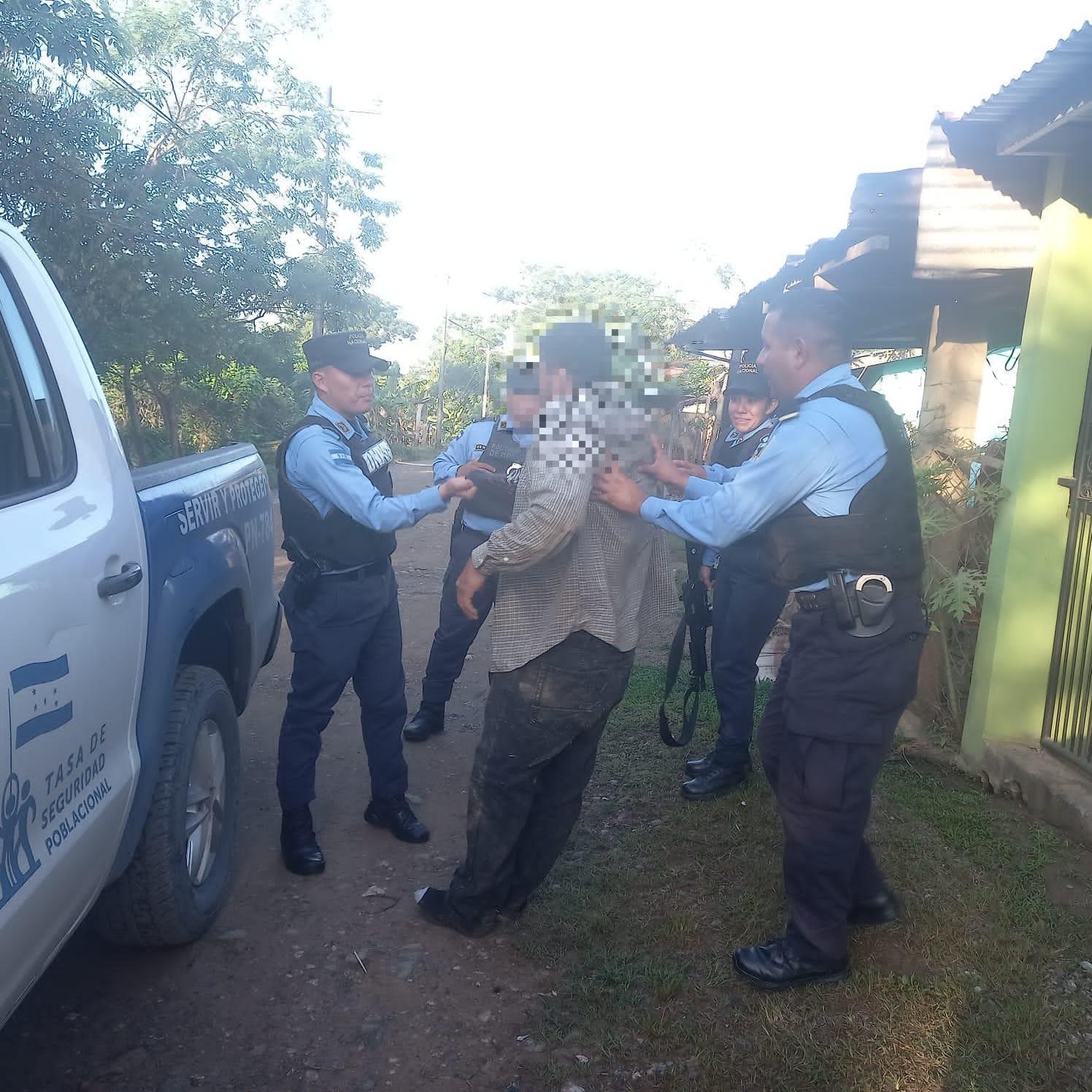 Policías de la UMEP-11 realizan diversas acciones humanitarias en el Progreso Yoro. Policías de la UMEP-11 realizan diversas acciones humanitarias en el Progreso Yoro.