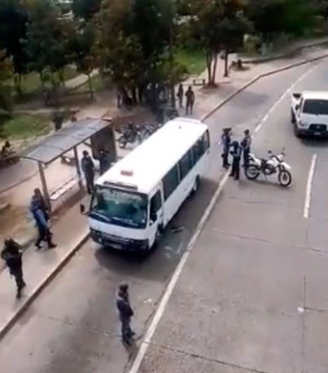 Conductor de rapidito sale herido tras sufrir atentado en la capital