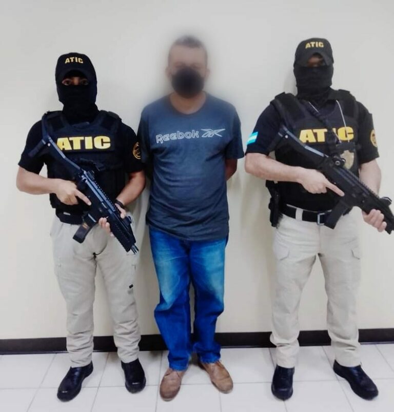 Capturan a registrador municipal por inscripción irregular de acta de nacimiento.